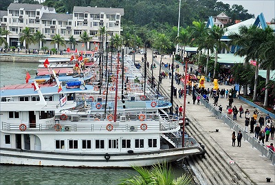 朝ハロン湾クルーズ