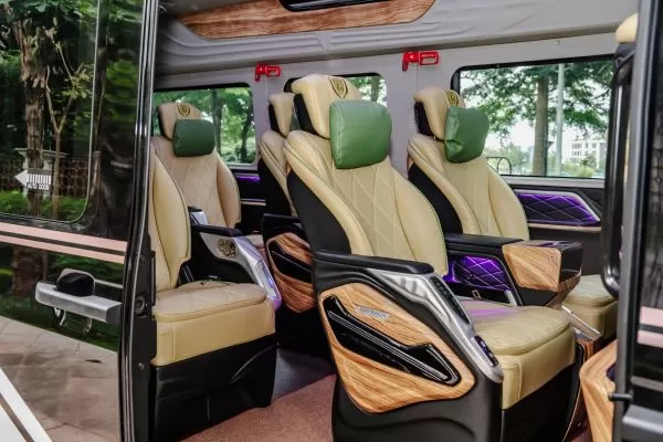 ハロン湾クルーズプレミアム日帰りツアードルフィンデイクルーズ・スンソット洞窟、ティートップ（日本語ガイド付き）ハロン湾水上リゾート・ハロン湾でカヤック体験・ハロン湾日帰りツアー