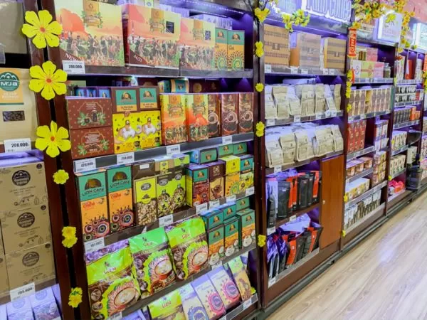 ハノイ市内観光・ハノイ ショッピングツアー・ホテルハノイビン コム センターで買い物・ハノイビン コム センター日本語ガイド付き・マッサジとお昼ご飯付きハノイ ロッテスーパー